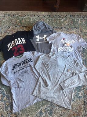 UNDER ARMOUR, CARHARTT BOYS BUNDLE OF 5 ITEMS IN SZ MED (10-12)…GREAT PREOWNED!